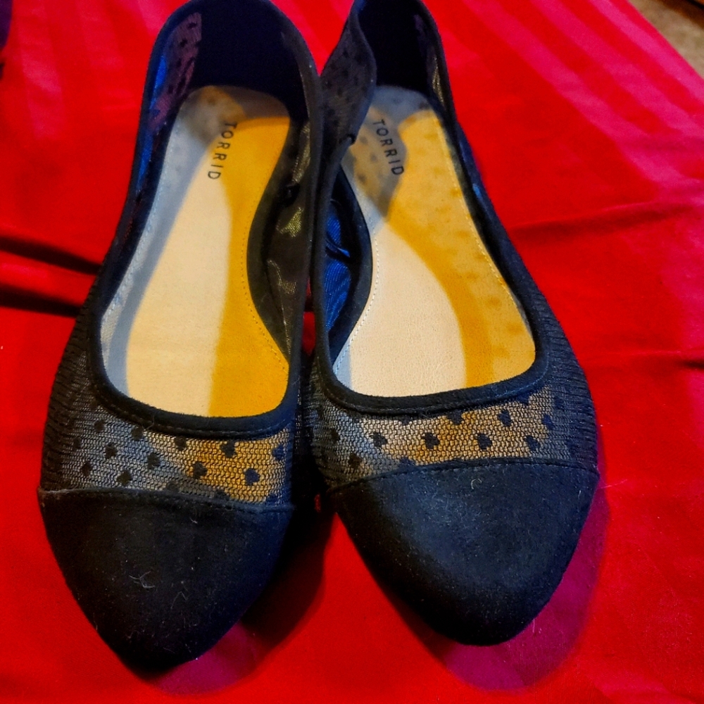 Torrid size 11 pin dot mesh shoes